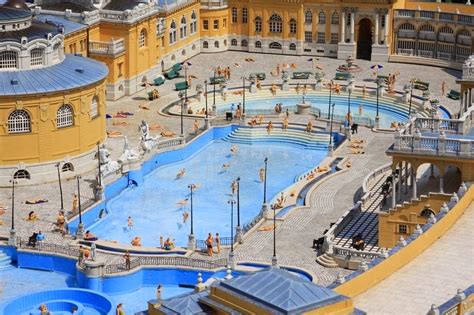 Széchenyi Thermal Bath in Budapest | Amusing Planet