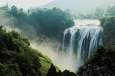 Huangguoshu Waterfall, Guizhou, China (with Map & Photos)