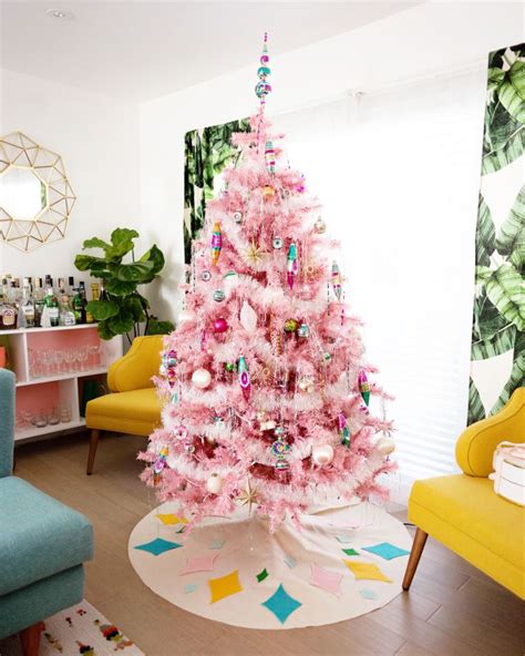 19 Mid-Century Modern Christmas Decor Ideas