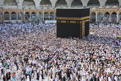 Holy Kaaba. Crowd of Muslims Walking Around Kaaba for Tawaf during Hajj ...