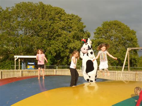 Weston-super-Mum: Pitch-a-Tent at Puxton Park