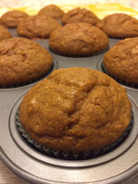 Easy Pumpkin Muffins Recipe – Makes Giant And Moist Muffins! – Melanie Cooks