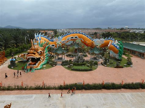 Fortune Dragon: A 351 feet-long Dragon Statue You Can Walk Through In Johor