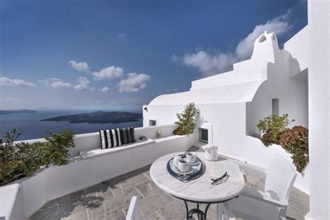 Volcano and Sea View Suites | Accommodation in Santorini | Aigialos Hotel