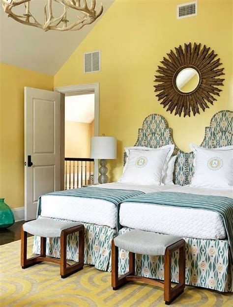 30 Beautiful Yellow Bedroom Design Ideas - Decoration Love