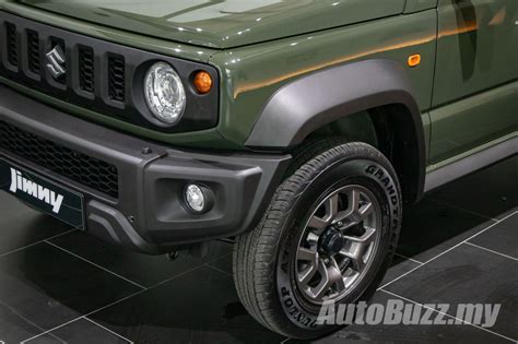 Video: 2021 Suzuki Jimny now in Malaysia - 5 Things - AutoBuzz.my