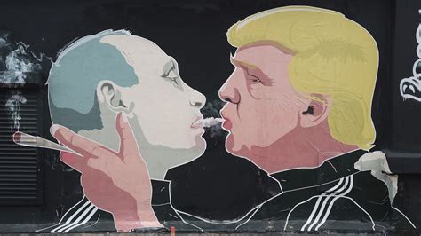 Donald Trump Got a "very Nice Letter" from Vladimir Putin for Christma | Teen Vogue