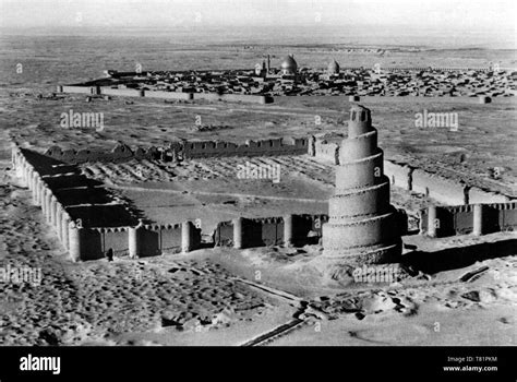 Abbasid architecture Black and White Stock Photos & Images - Alamy