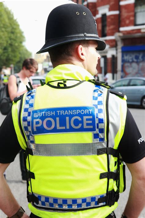 British police at event > Notting Hill Carnival. #police #met | Notting ...