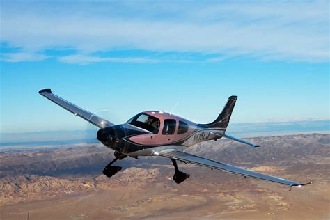 Cirrus Aircraft Reveals the 2022 G6 SR Series | Cirrus