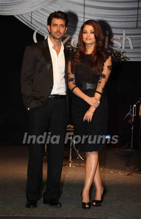 Hrithik Roshan and Aishwarya Rai at Music release of 'Guzaarish' at ...