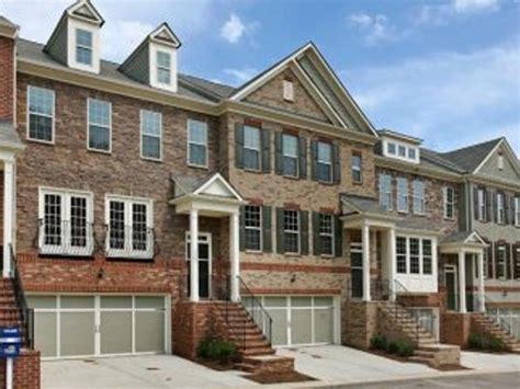 Pulte looks to build townhome community near Brentwood