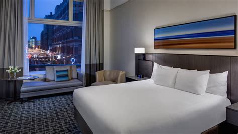 Downtown Cleveland Hotel Rooms & Suites | Hyatt Regency Cleveland