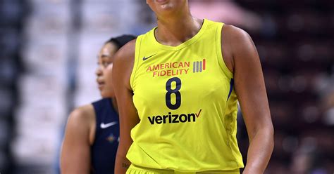 Dallas Wings' Liz Cambage sets WNBA record with 53 points