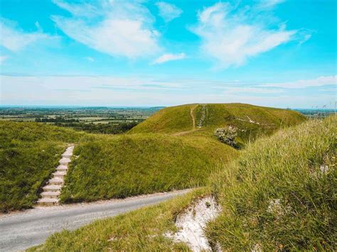 Legends Of Dragon Hill In Uffington - Where St George Slayed The Dragon!