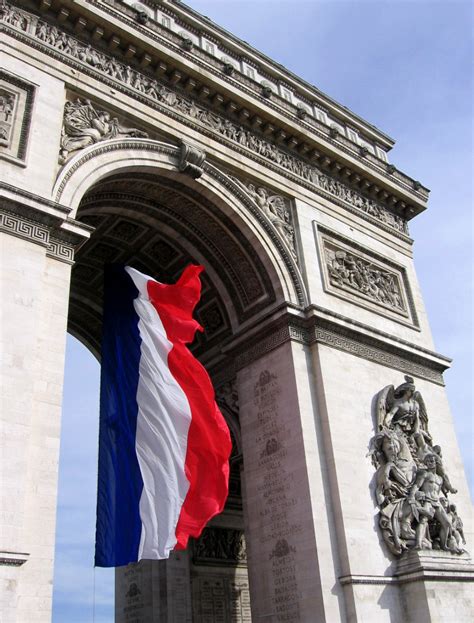 L'Arc de Triomphe | The Arc de Triomphe, started in 1806 and… | Flickr