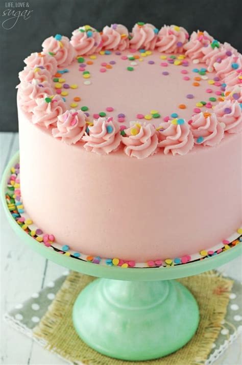 Get Your Sugar High From These Fabulous Pink Cakes