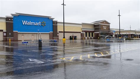 Worcester Walmart to close for COVID-19 cleaning