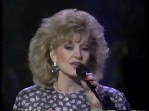 Stella Parton - Young Love (live) - YouTube