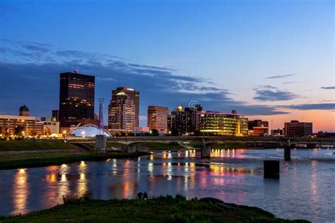 Dayton, Ohio Skyline at Sunset Editorial Stock Image - Image of station, hour: 74024269