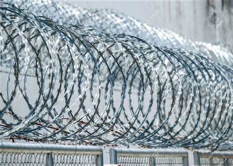 China Concertina Wire Fence Suppliers, Manufacturers, Factory - High ...