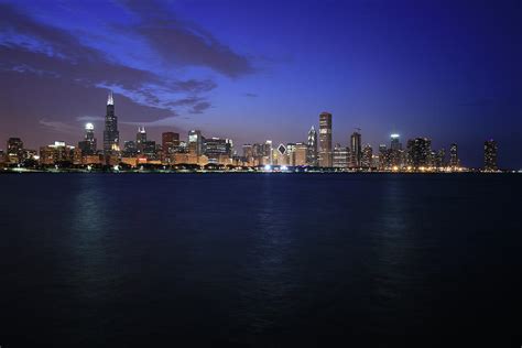 Chicago Skyline At Night by Ekash