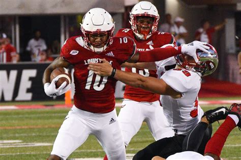 Football Gallery: UofL vs. WKU - Card Chronicle