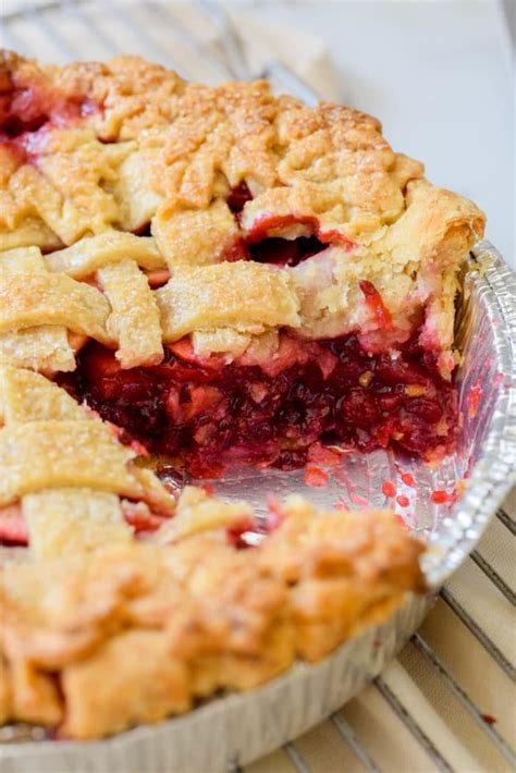 Award-Winning Apple Blackberry Pie - West of the Loop