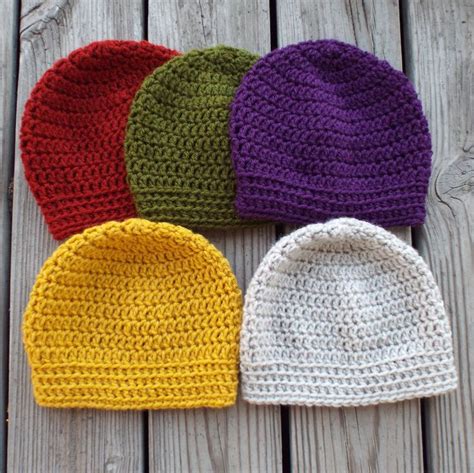 Free Crochet Hat Pattern - Worsted Weight Basic Beanie by Diane Serviss of Pixiebell | Crochet ...