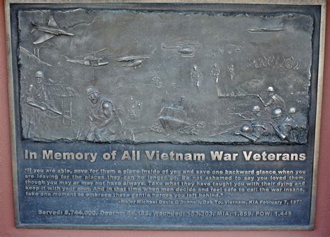 photos A6000: Veterans Memorial plaques