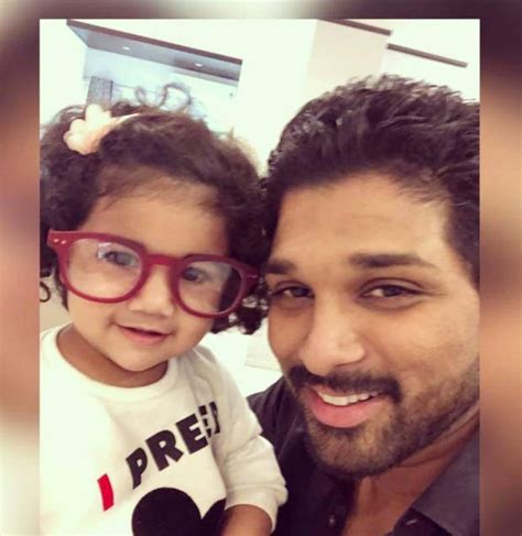 Allu Arjun’s daughter Allu Arha says ‘fasak’ - NewsMeter