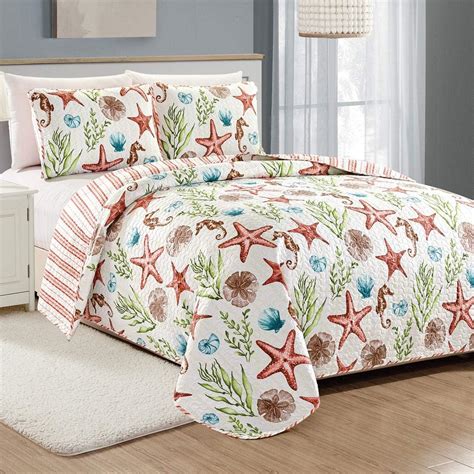 Amazon.com: Bella Coastal Decor Sea Stars & Stripes Quilt Set - Full/Queen: Home & Kitchen