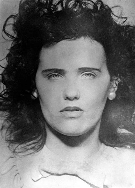 Black Dahlia — Unsettling Murder Mystery of Elizabeth Short