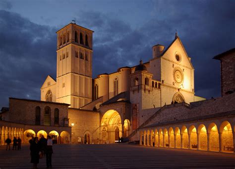 Assisi - Basilica di San Francesco | Cortona tuscany, Assisi italy, Assisi