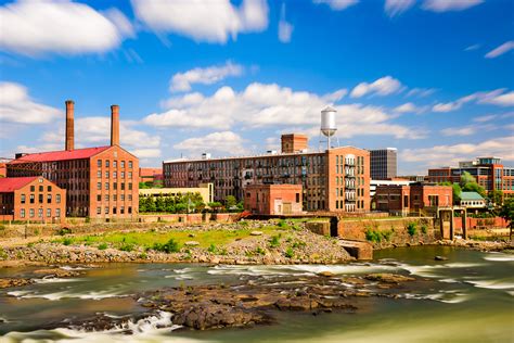 Columbus, Georgia, USA downtown skyline on the Chattahoochee Riv - The ...