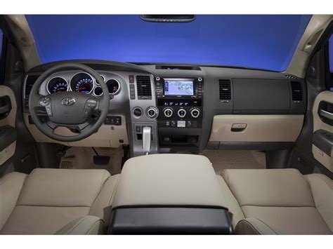 2018 Toyota Sequoia: 192 Interior Photos | U.S. News