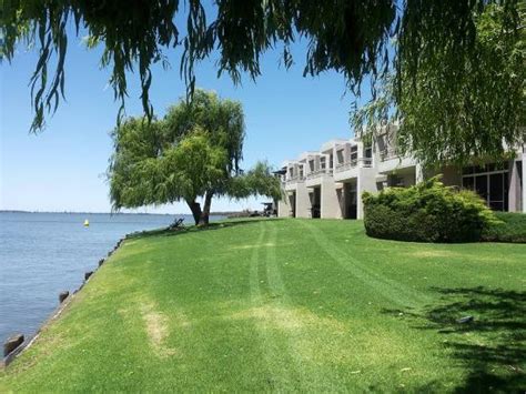 YARRAWONGA LAKESIDE APARTMENTS - Prices & Condominium Reviews (Australia)