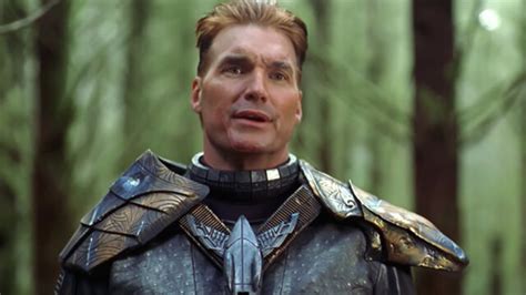 Why Bounty Hunter Aris Boch Never Returned to Stargate