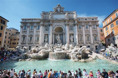 Why Did Trevi Fountain Turns Red? | Benvenuto Limos