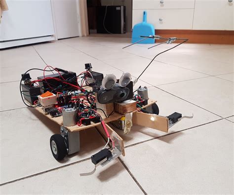 Autonomous Soccer Playing Robot : 4 Steps (with Pictures) - Instructables