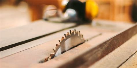 How to Cut Plywood With a Table Saw : Mastering the Technique ...