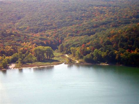 Devil's Lake at Devil's Lake State Park, Wisconsin image - Free stock ...