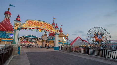 Thrillnetwork | Tour of Pixar Pier at Disney California Adventure Park: Entrance