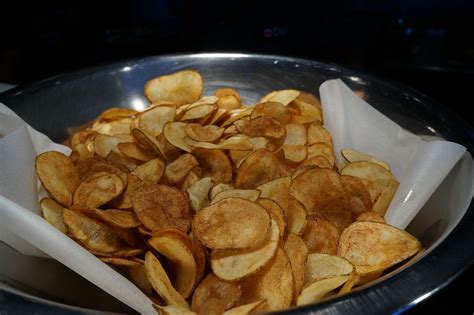 Air Fryer Potato Chips - Oil Free Frying | Air fryer oven recipes, Air ...