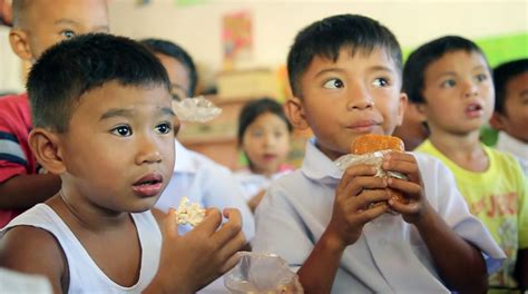 Bukidnon: What poor kids eat to survive