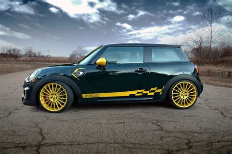 Manhart Tunes F56 MINI JCW to 300 HP and 470 Nm of Torque - autoevolution