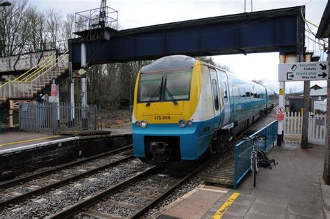 Abergavenny Railway Station © Philip Halling cc-by-sa/2.0 :: Geograph Britain and Ireland