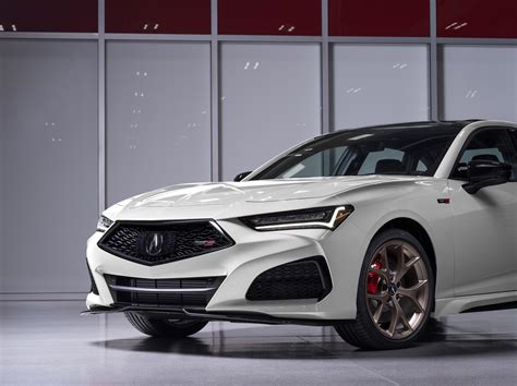 2023 Acura TLX Sport Sedans Offer New Premium Services | Smail Acura