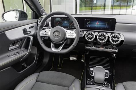 2018 Mercedes-Benz A-Class revealed with all-new design | PerformanceDrive