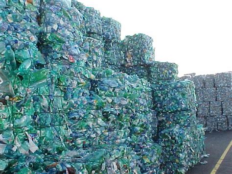 What types of plastics are used to make recycled plastic pallets ...